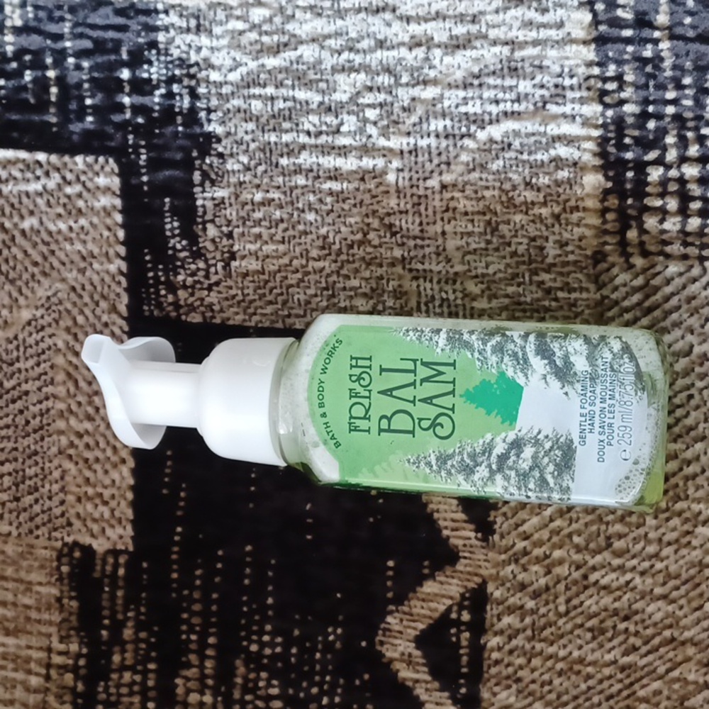4/$40 New Fresh Balsam Scented Foaming Hand Soap - 1 Pump Bottle